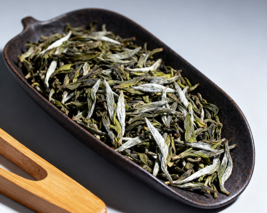 Wuyi Bai Rui Xiang Oolong loose leaves close-up